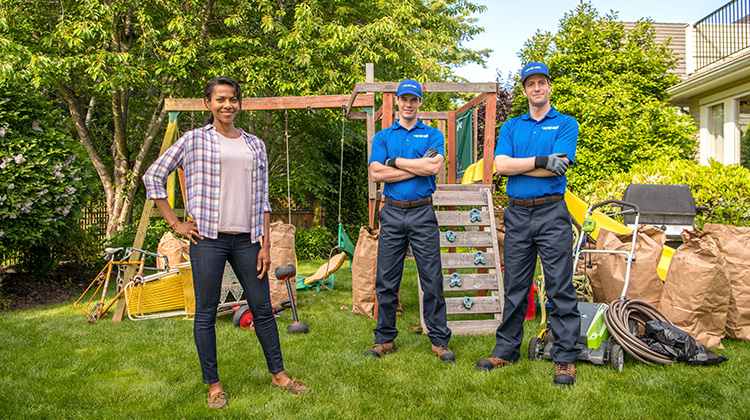 How to Clean Your Backyard_InBlog3 Keep your backyard free from waste and junk with 1-800-GOT-JUNK?